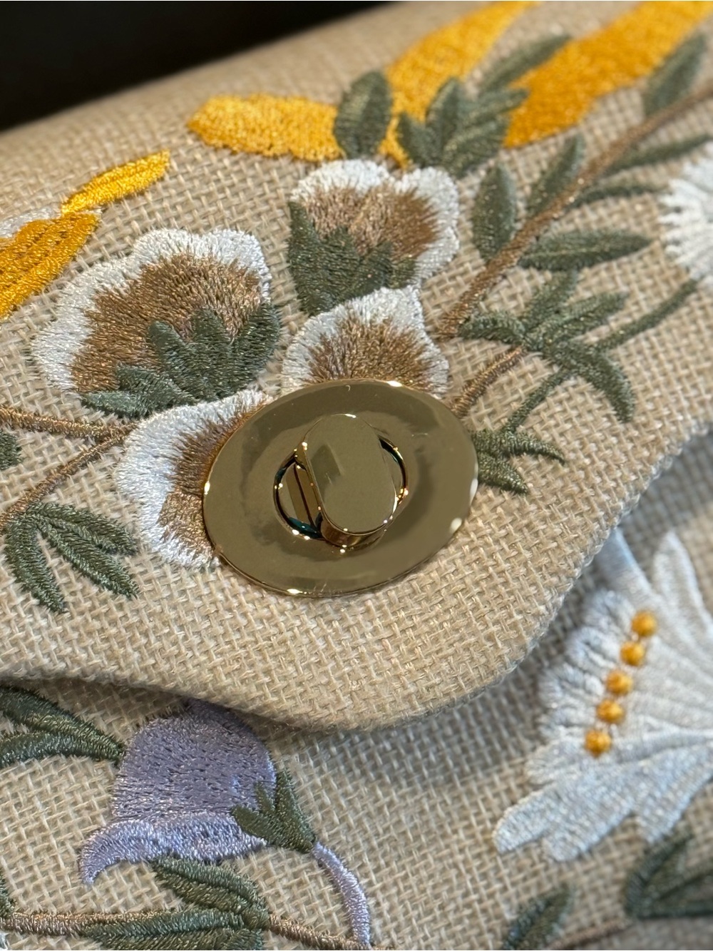 Tommy Bahama Beige Embroidered Floral Top-Handle Satchel with Bamboo Handle NWT - Picture 4 of 13